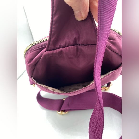 KEDZIE Roundtrip Convertible Sling Crossbody 100% Polyester Spacious Interior - Picture 5 of 8